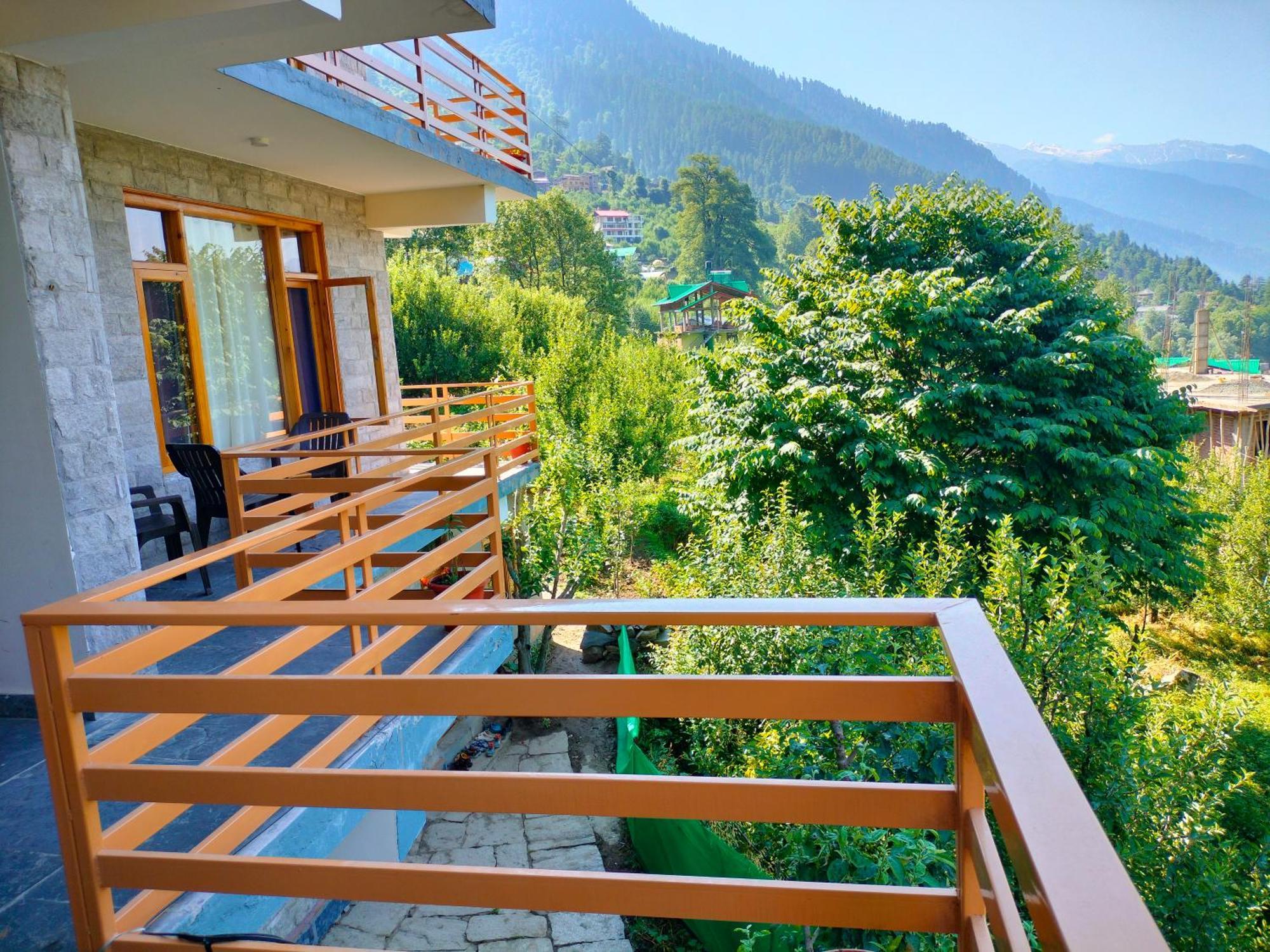 Villa Lotus Retreat à Manāli Extérieur photo